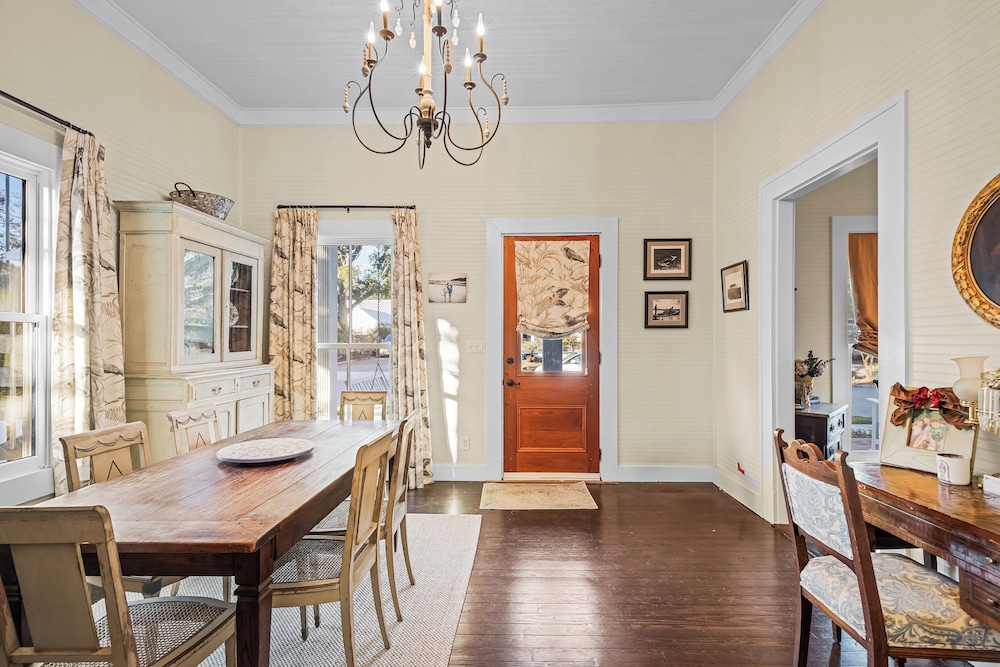 Drackett House by Whiskey Properties