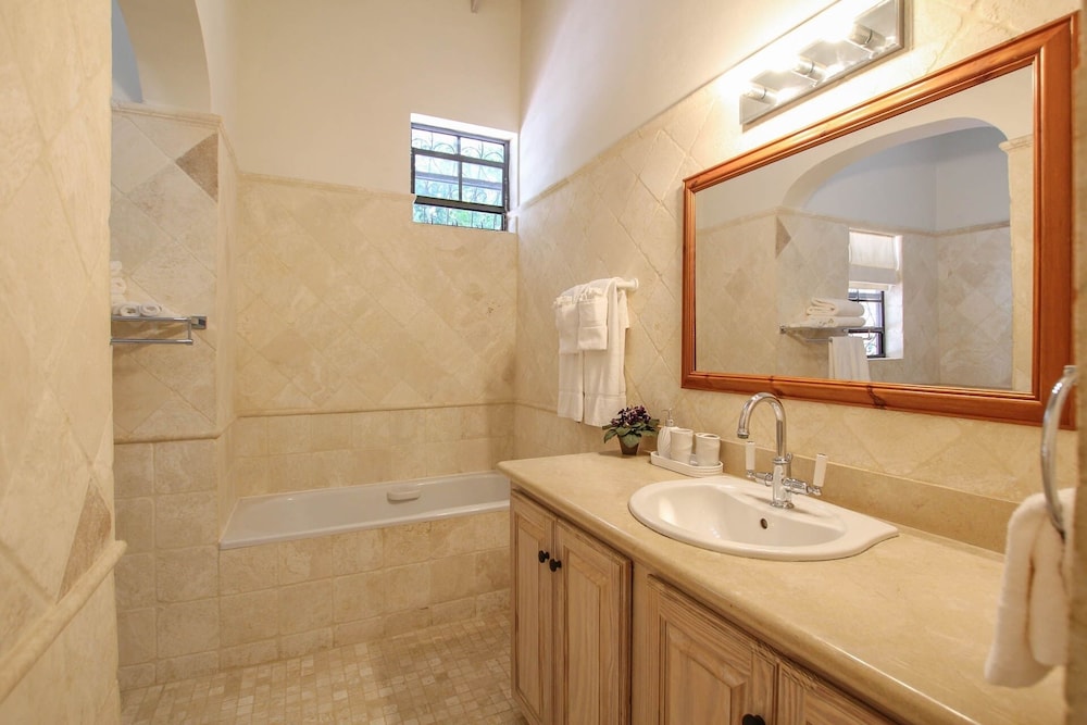 Coral Gables 3 Bedroom Home