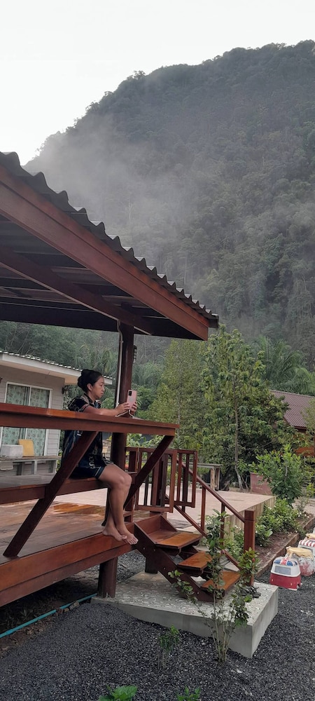 Peaceful Mountain Retreat in Ao Luek Tai