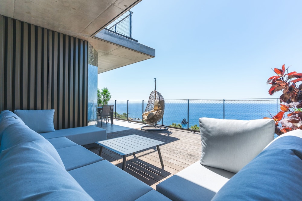 Seaside Escape by Atlantic Holiday