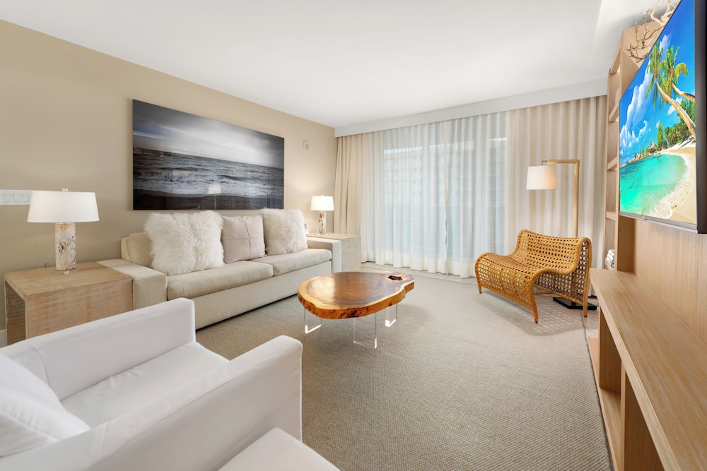Luxury Vacation Rentals at 1 Hotel & Homes by LRMB