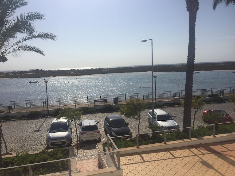 Beautiful 2-bed Apt in Cabanas de Tavira Cabrs view 4