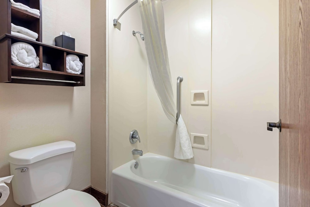Cordele Vacations - Best Western Colonial Inn - Property Image 12
