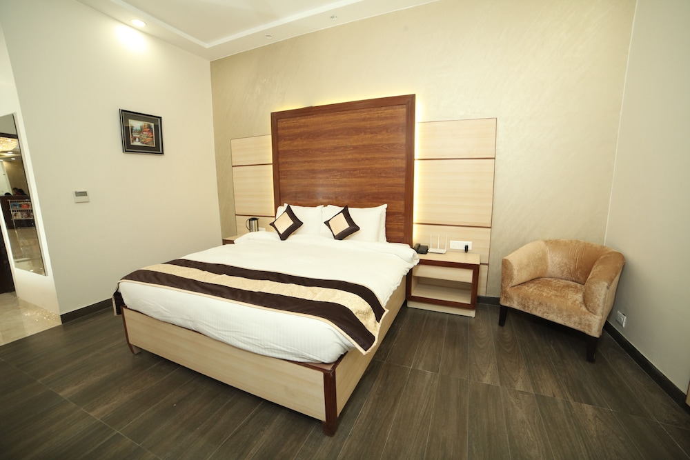 Green Palms Hotel