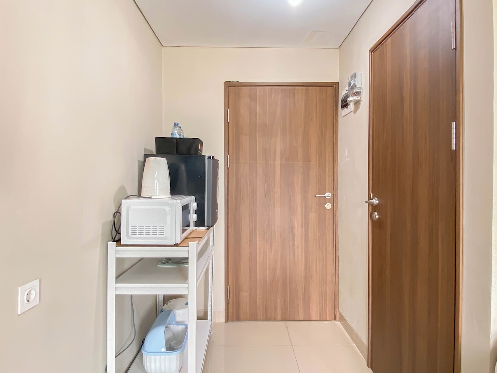 Simple Rest Studio (No Kitchen) At Lrt City Sentul - Royal Sentul Park Apartment