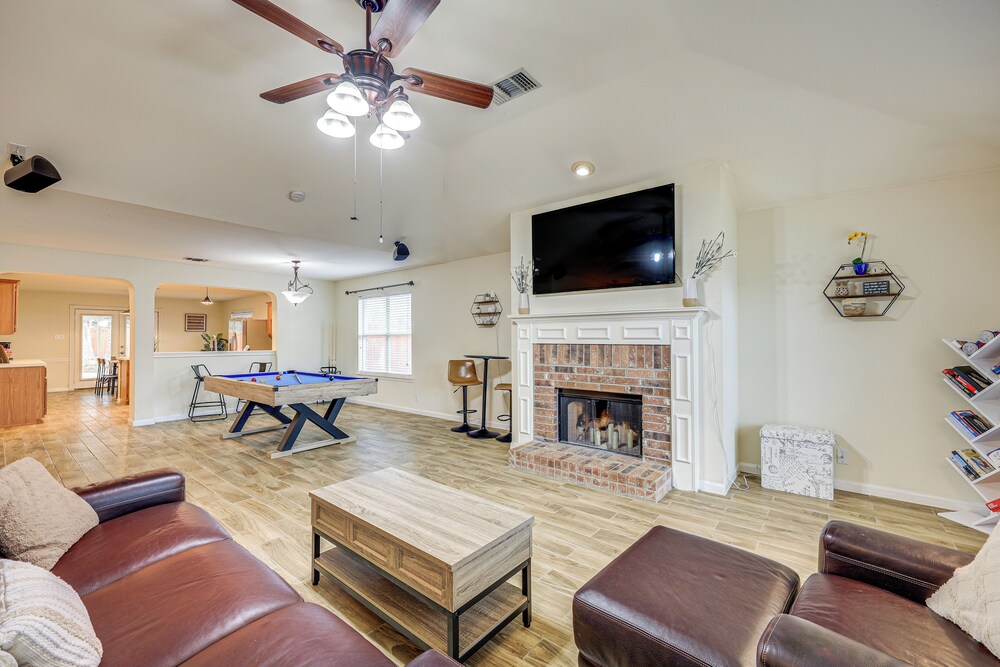 14 Mi to Dtwn San Antonio: Home w/ Pool & Yard