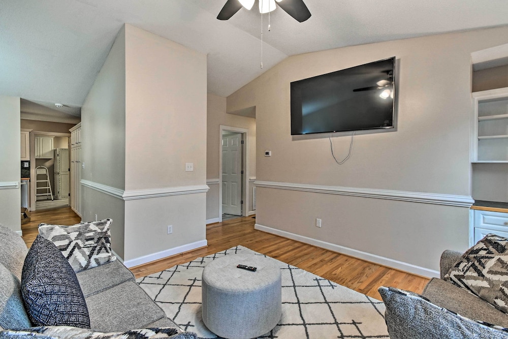 Lillington Home ~ 1 Mi to Cape Fear River! view 3