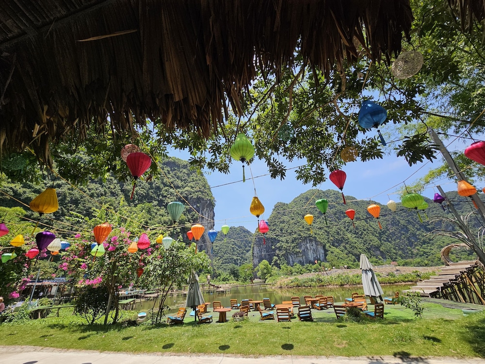 Quoc Khanh Bamboo Homestay - Hostel