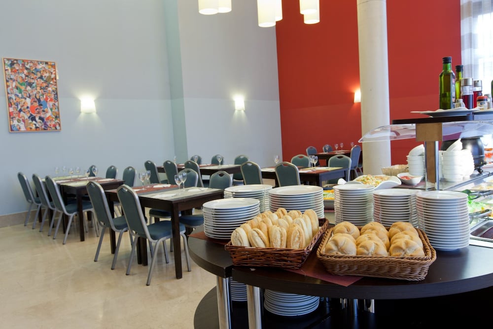 Torrejon de Ardoz Vacations - Hotel Porcel Avant - Property Image 2