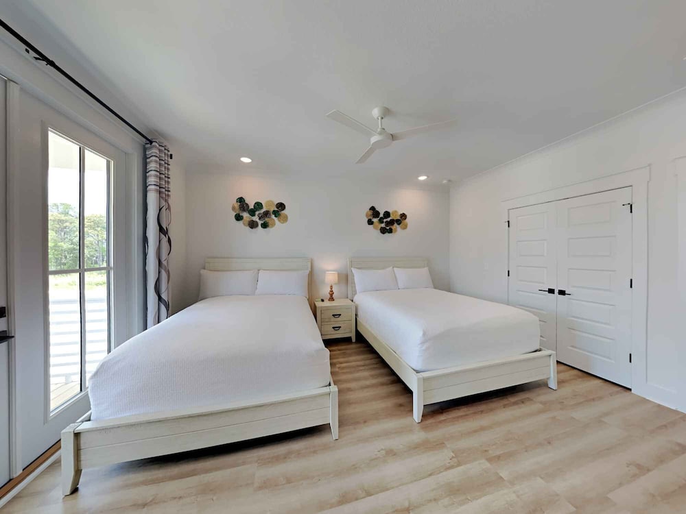 Redfish Harbor Family Tides view 5
