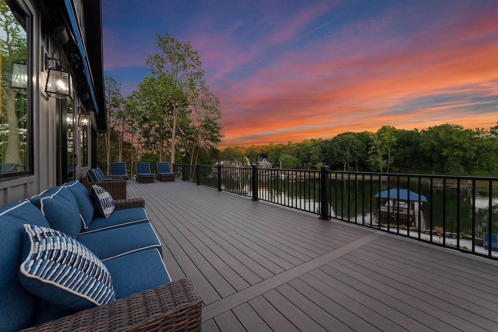 Gray Fox Lodge by Avantstay Waterslide Pool Theater Sleeps 23