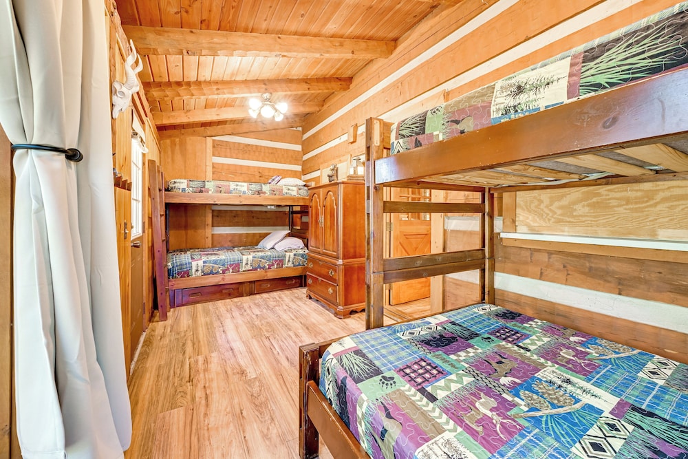 Spacious Sebring Family Cabin w/ Fun Barn + Yard!