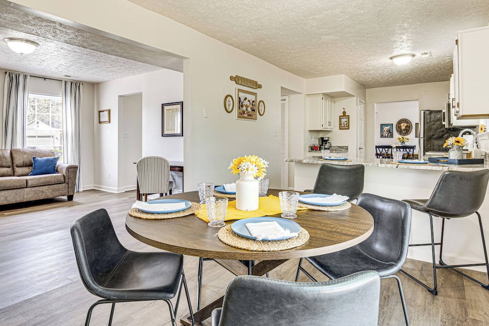 9 Mi to Dtwn Indianapolis: Family-friendly Home!