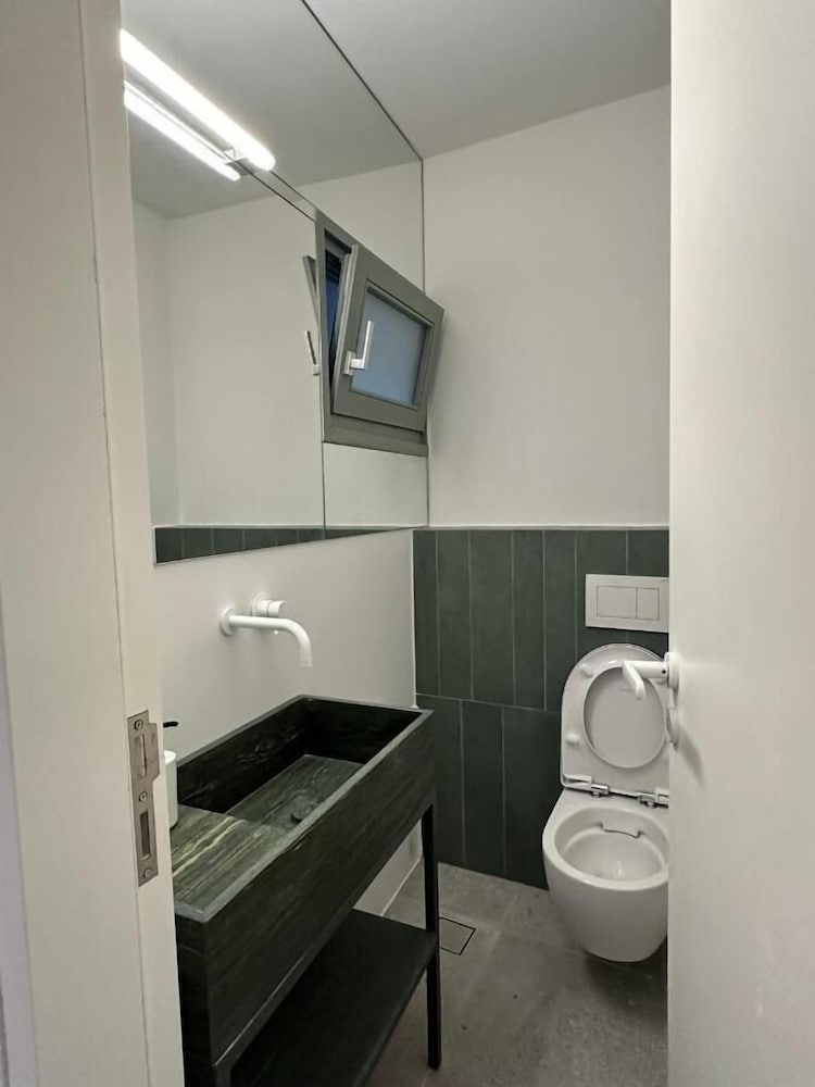 Suite No1
