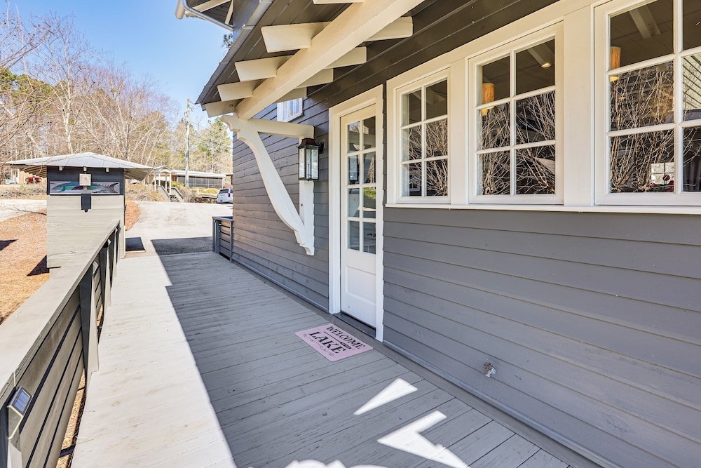 Lake Access & Boat Dock: Getaway in Dadeville!