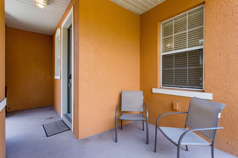 Orlando and Kissimmee Town homes by MyOrlandoStay