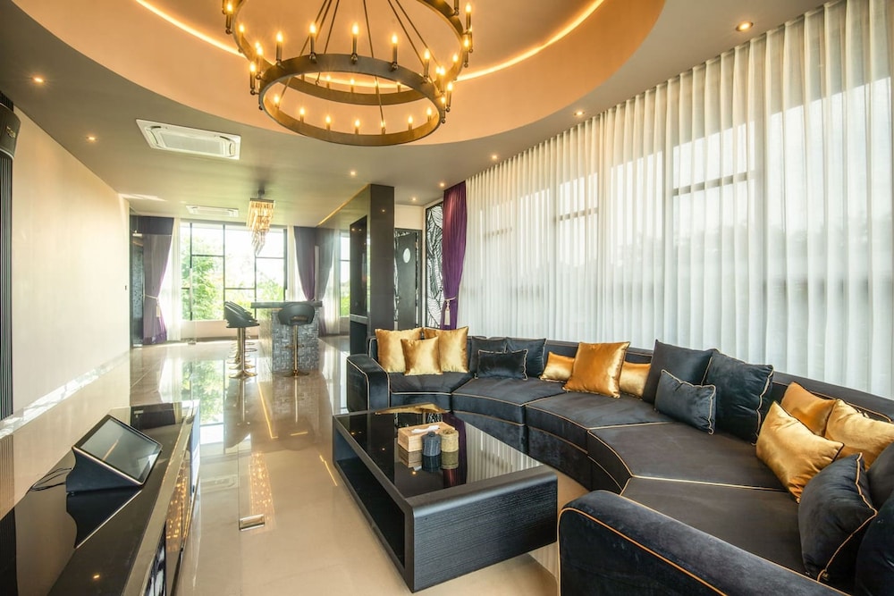 Nishiki 5BR Villa Epitome Lux Seminyak