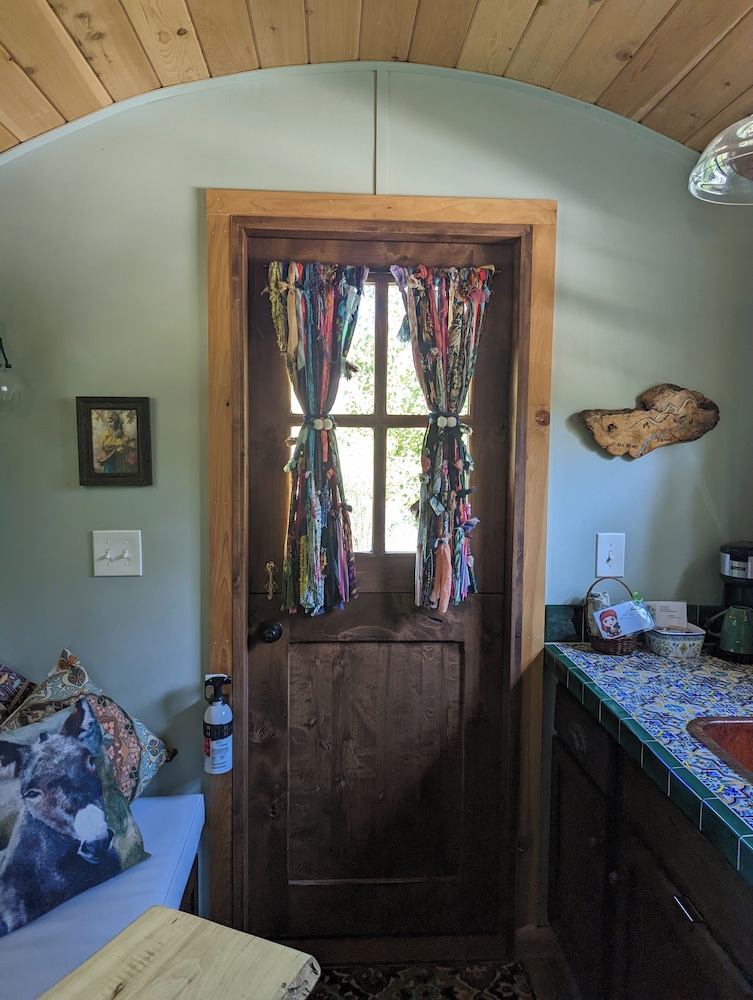 Salmon Gypsy Bed and Breakfast