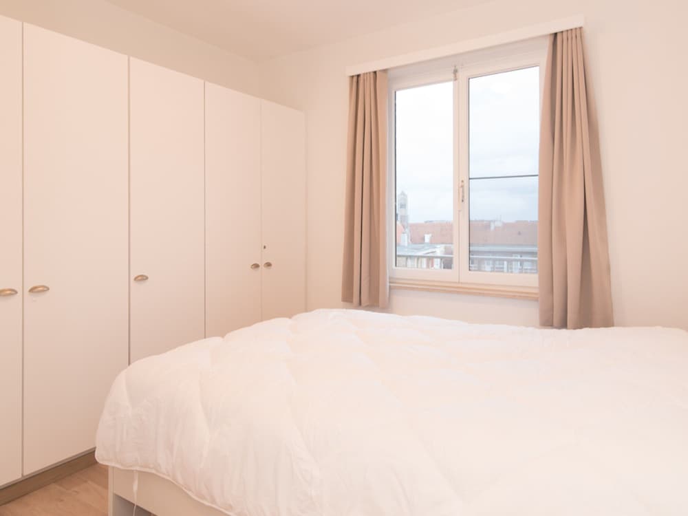 Apartment in Mariakerke With Stunning Sea View