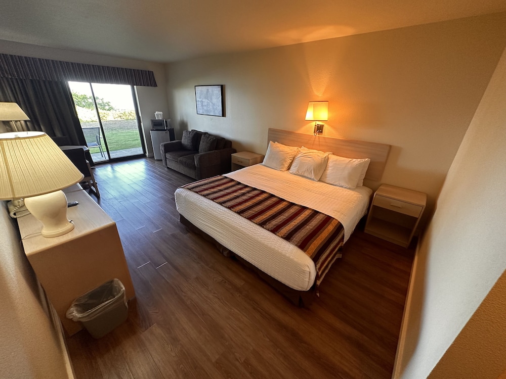 Astoria Crest Motel