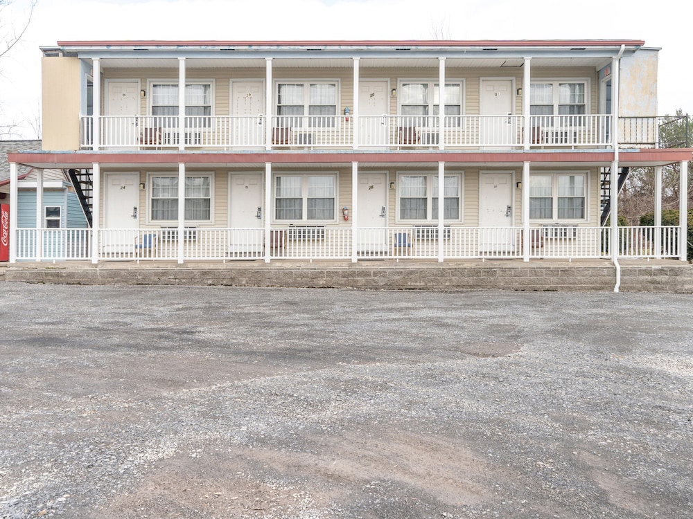 OYO Hotel Starlite Seneca Falls