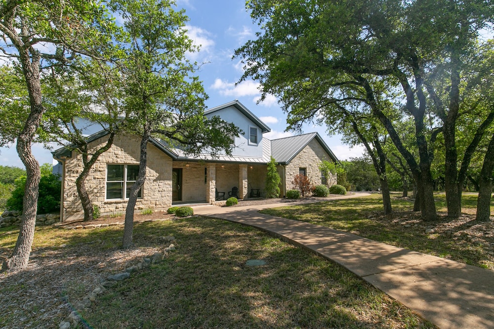 Spicewood Lodge W/pool, Hottub - Property Image 18