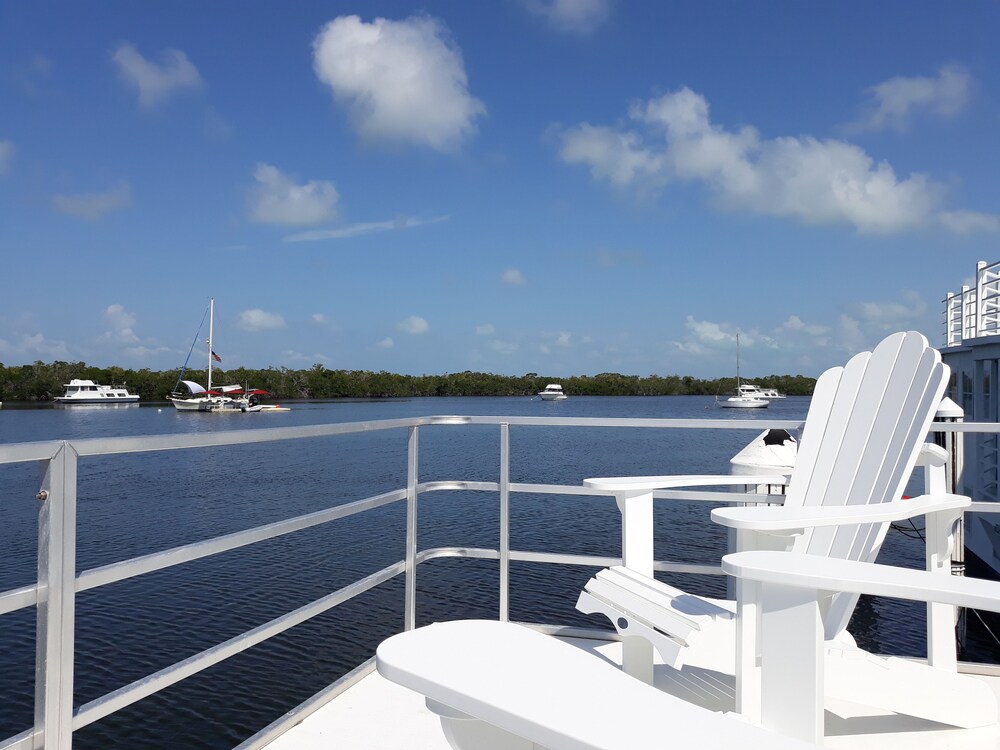 Mangrove Marina and Resort Aqualodge Houseboats