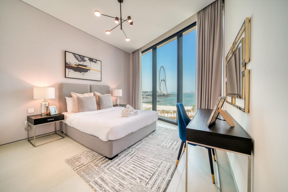Classy Address JBR 3BR w Balcony and Beach Access