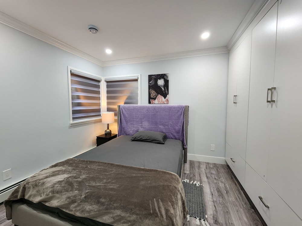 Sarla Villa Surrey