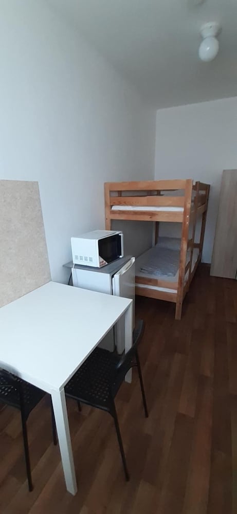 2-Rent Group Hostel Apartments EVE74