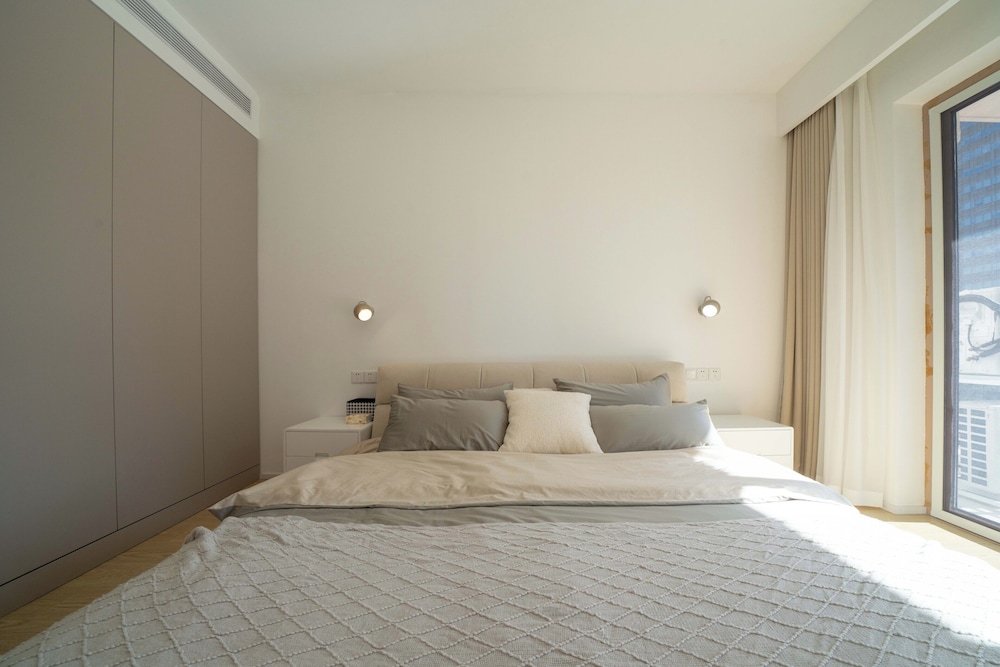 Book and Bed - Lujiazui