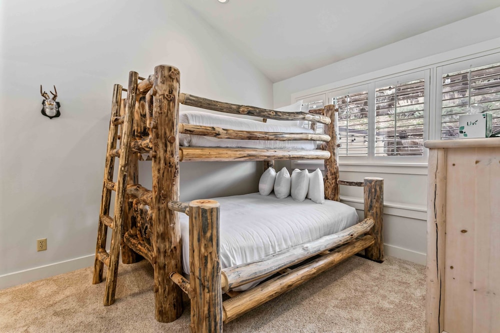 1733 - Daystar Three Bedroom with Spa 3 Condo