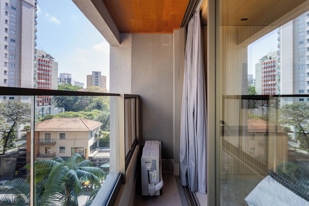 Luxo em rua icônica no Itaim Bibi