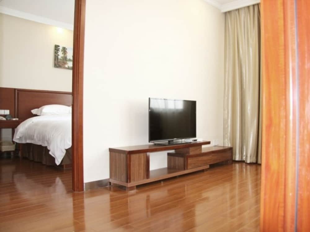 GreenTree Inn JiangSu YanCheng JianHu ShangGang Bus Station Freeway 204 Express Hotel - Property Image 42
