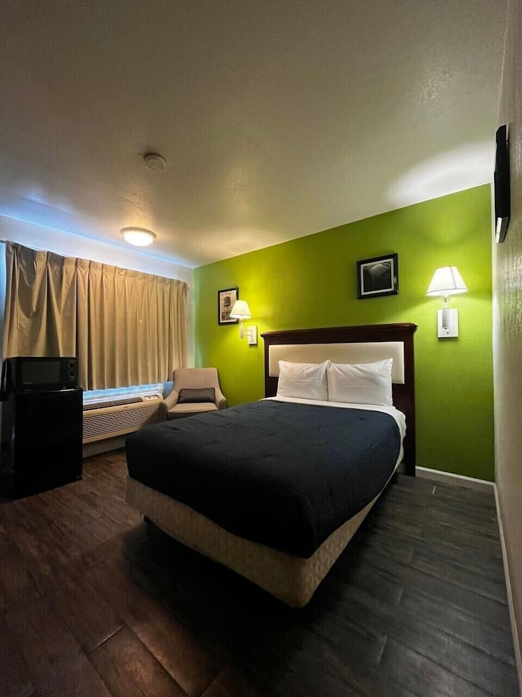 Parkside Inn by PHG - Sweetwater
