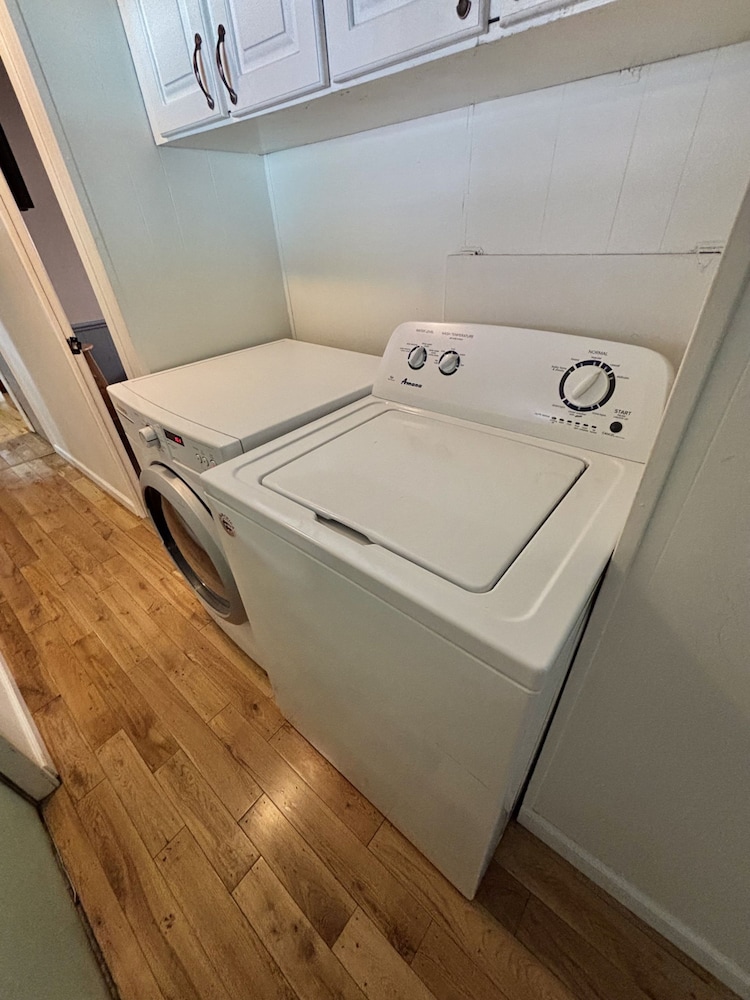 4 bd 10 min to Downtown W D
