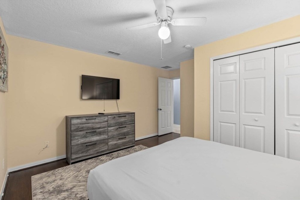 Legacy Park Villa: 5br, Pool, Spa & Near Disney 5 Bedroom Villa