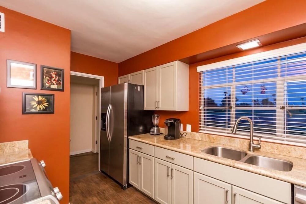 Encanto Bungalow By Signature Vacation Rentals