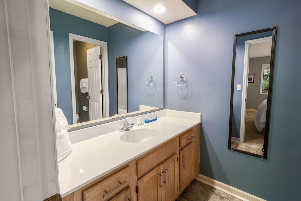 Cypress Bay Ee15 2 Bedroom Condo