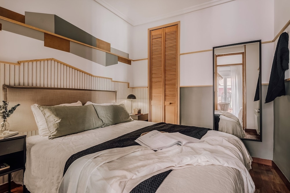Abaj - 2 Bedrooms in Malasa A-universidad