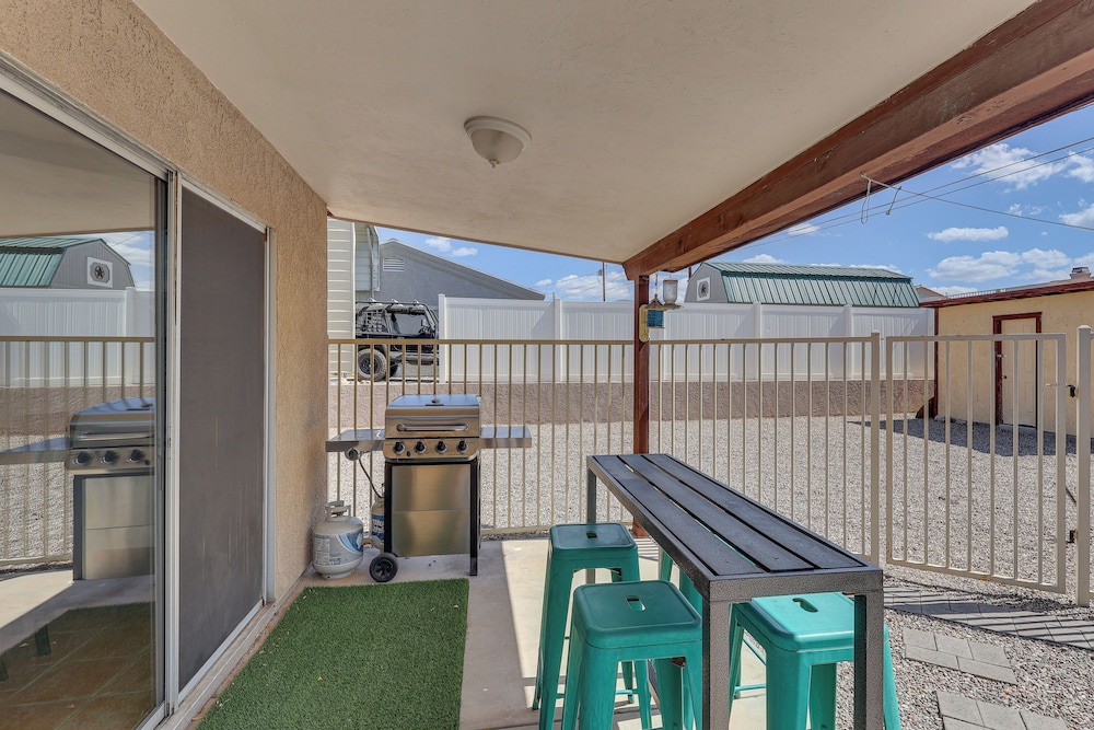 Swim, Grill & Chill: Lake Havasu City Getaway