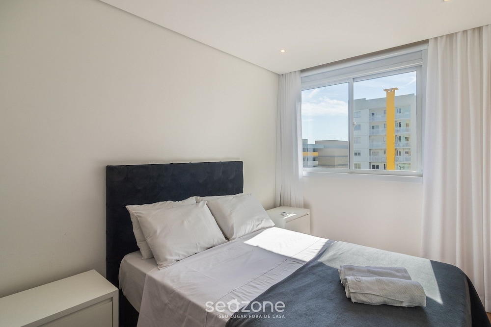 VAC - Beachfront Condo in Itajuba Beach