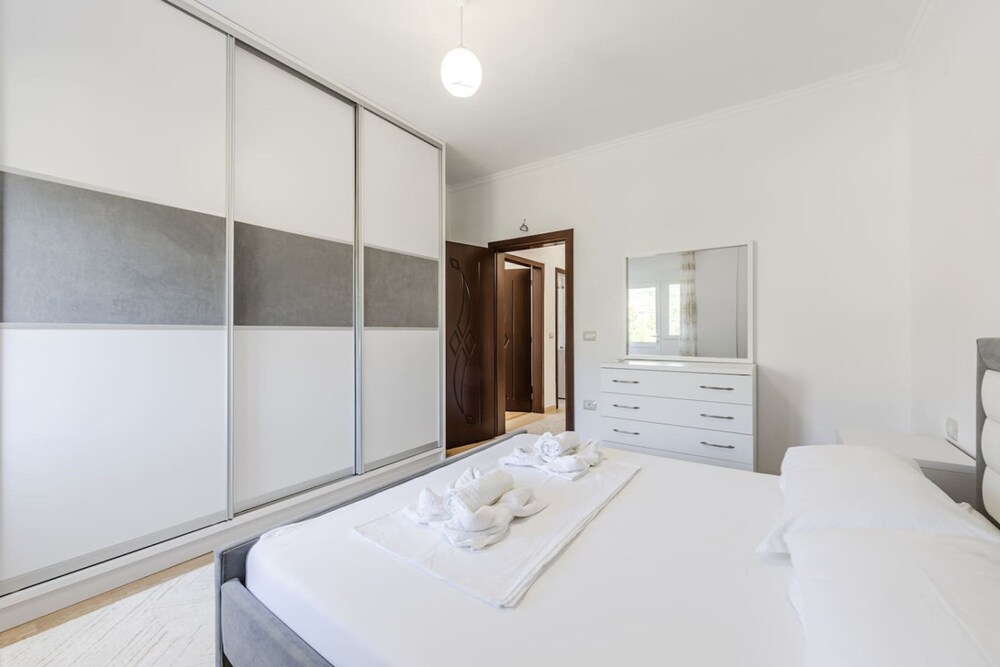 Hometown Apartment 2 photo 5