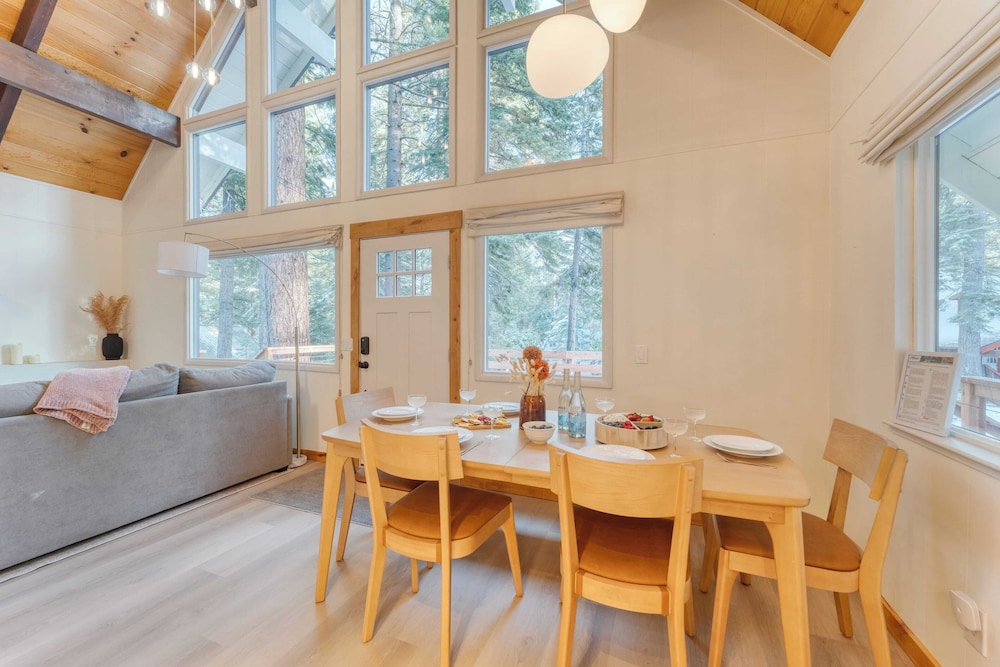 Cozy Modern Cabin w/ Sauna & Fireplace 5 Mins to Lake Peaceful Tahoe Retreat by Avantstay
