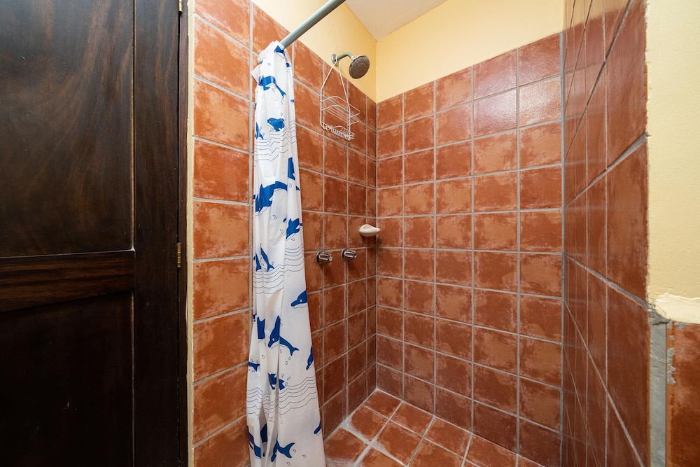 Freshly Updated 3BR With Pool Walk to the Beach Casa Luz de Luna