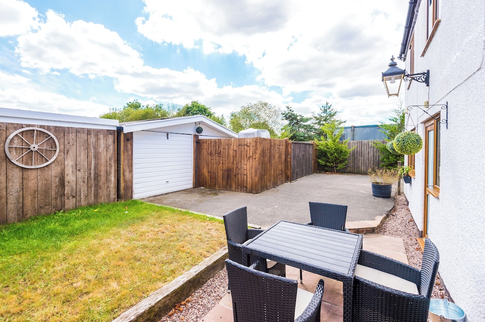 3 Hill Farm Cottages