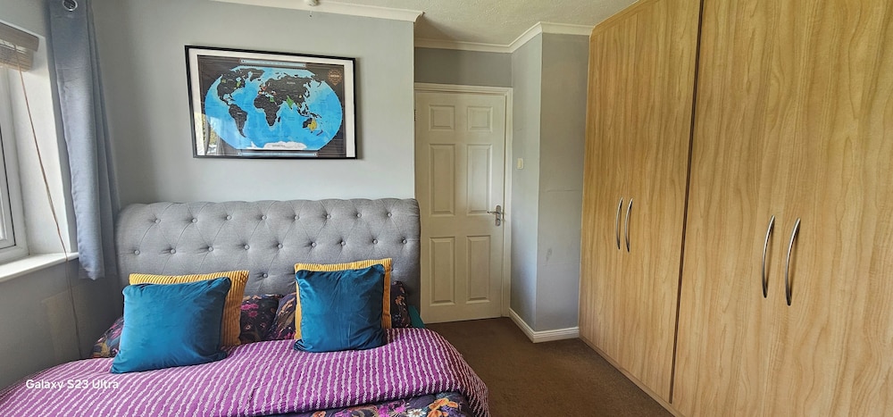 Cosy Home in Leicester view 3