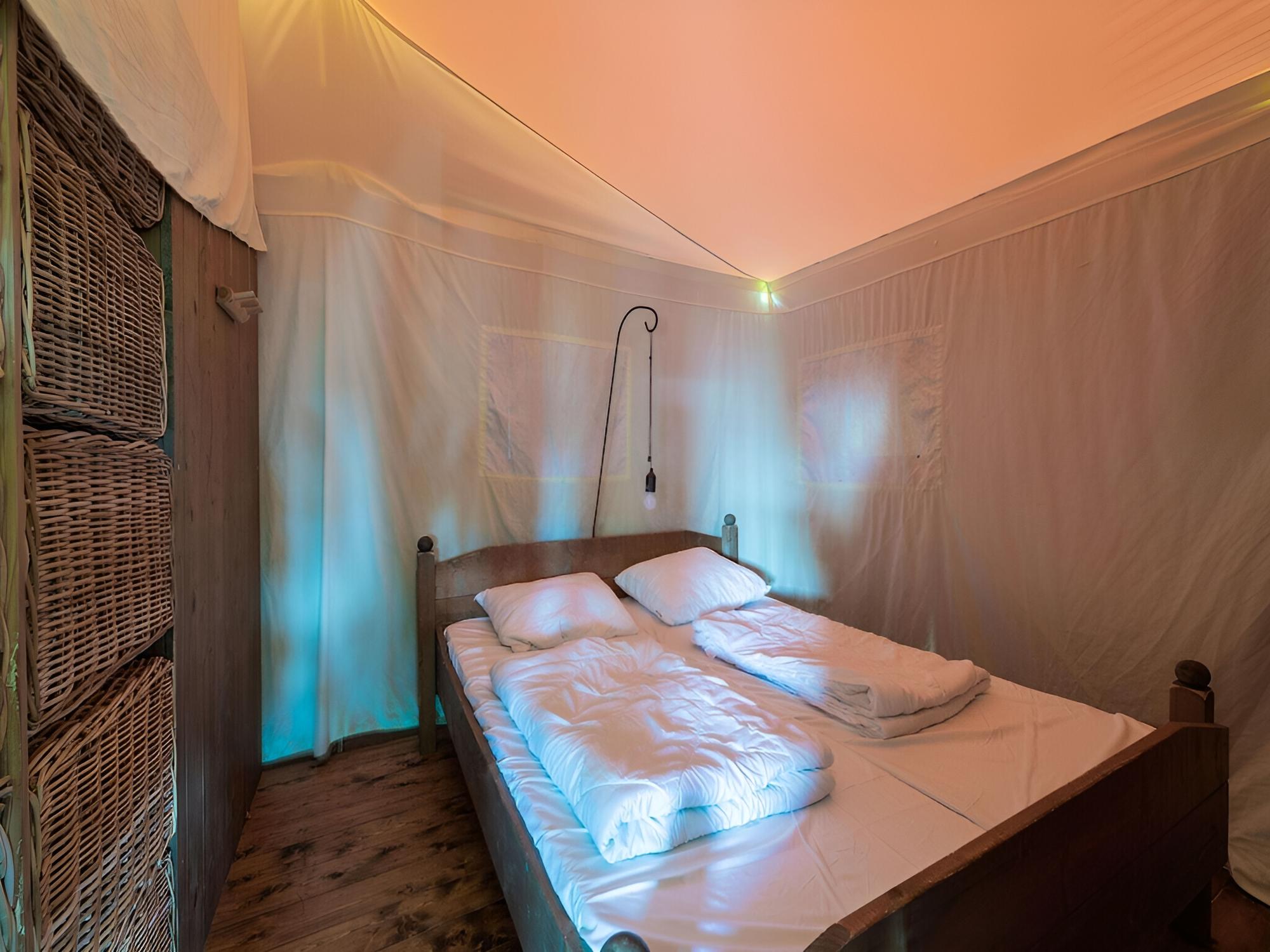 Unique, Comfortable Tent Houses on a Small Holiday Park a 5 Minute Walk From the sea view 5