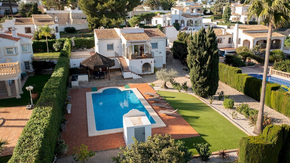 Villa Sol in Javea With 3 Bedrooms and 4 5 Bathrooms