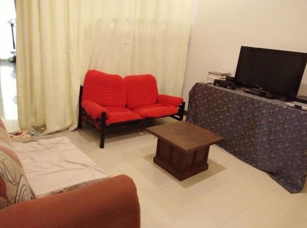 Country Chateau Hotel, Tagaytay - 17